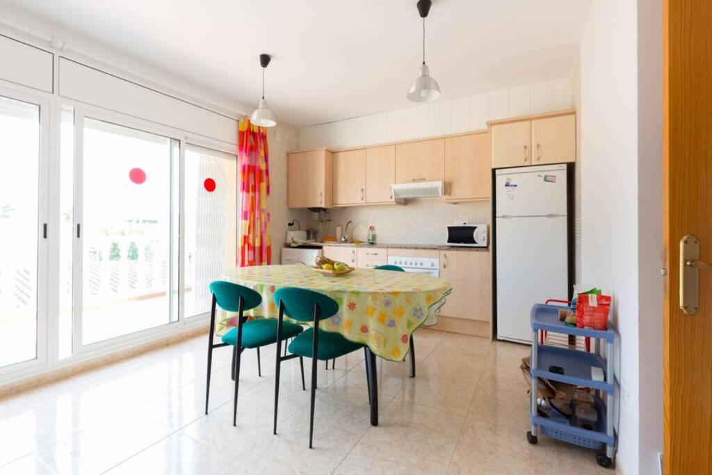 La Rapita - Apartamento De Dos Dormitorios Con Piscina Comunitaria Alcanar Exterior photo
