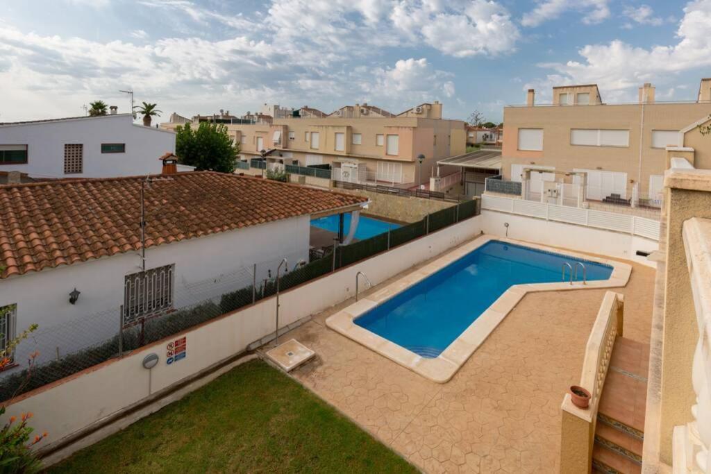La Rapita - Apartamento De Dos Dormitorios Con Piscina Comunitaria Alcanar Exterior photo